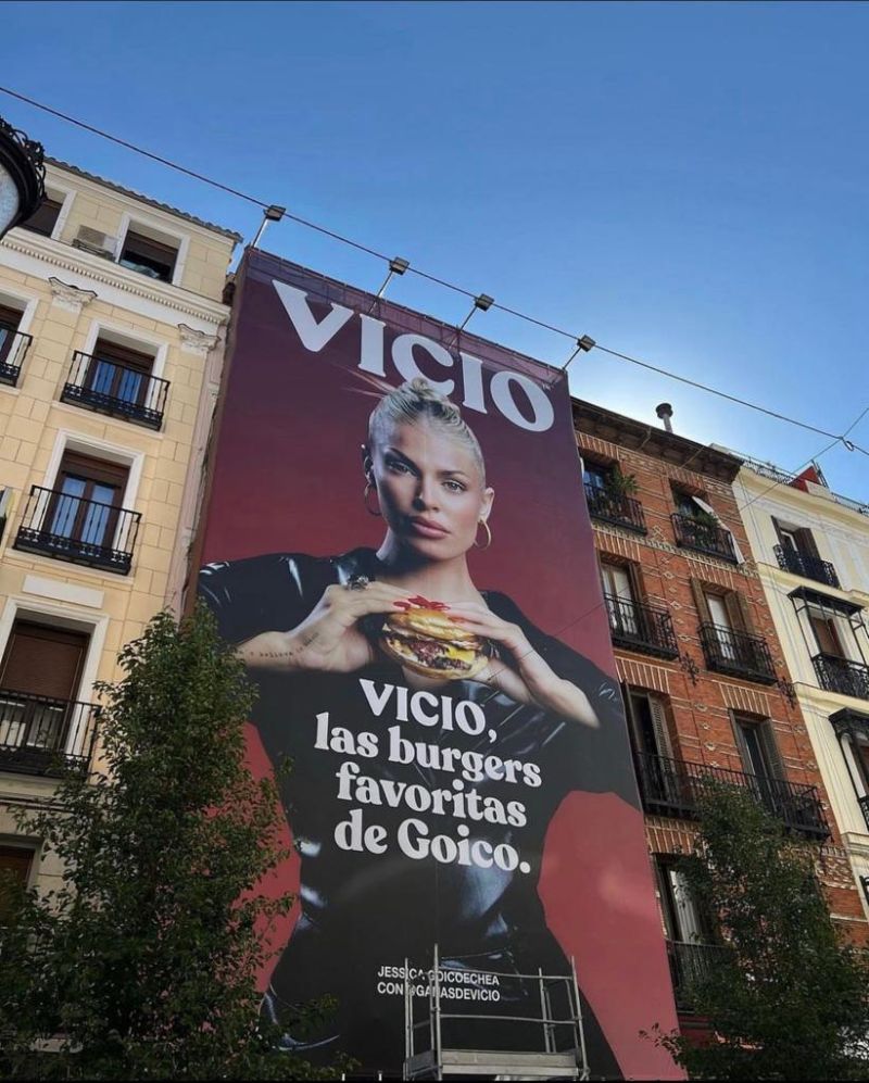 Campaña patrocinada por la influencer Goicochea dirigida indirectamente (o directa) a los que ellos consideran su principal competencia